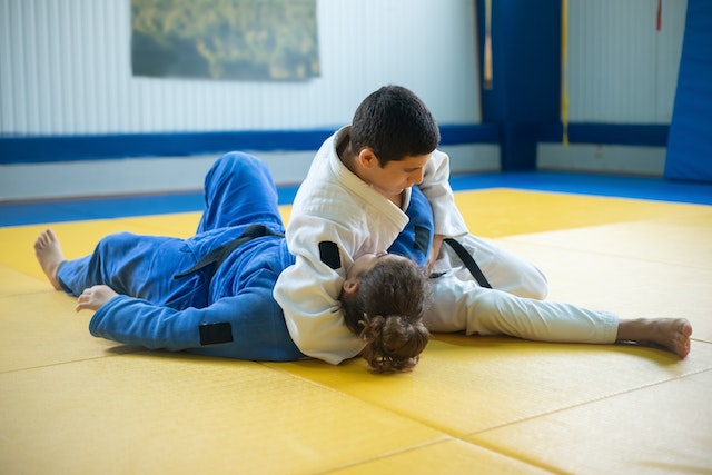 Een judowedstrijd bij de club